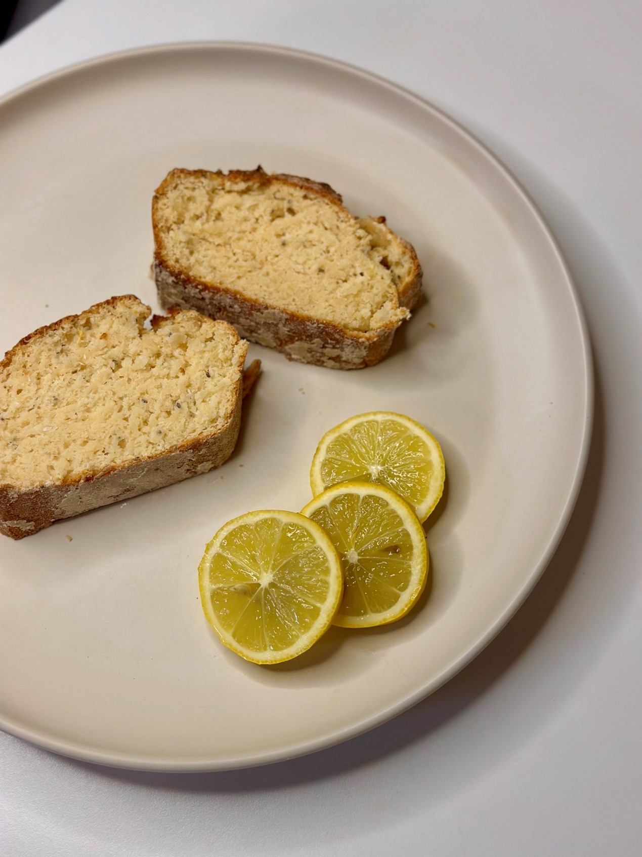 Σπιτικό γλυκό κέικ - ψωμάκι με άρωμα λεμόνι!